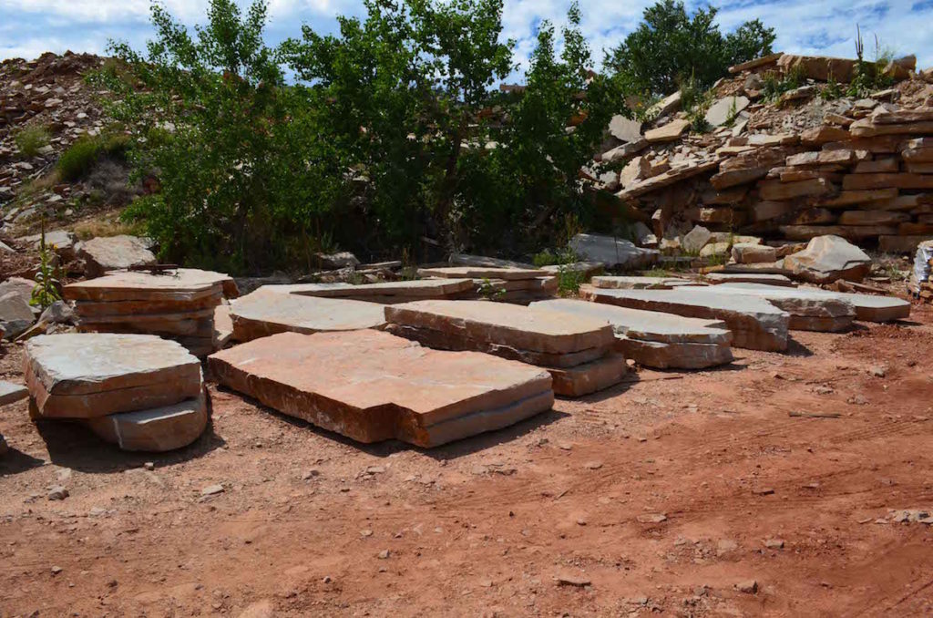 Masonville Stone Quarry wholesales colorado buff flagstone, landscape